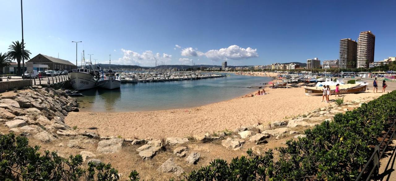 Apartamento Nuevo Centrico Frente Al Mar En パラモス エクステリア 写真